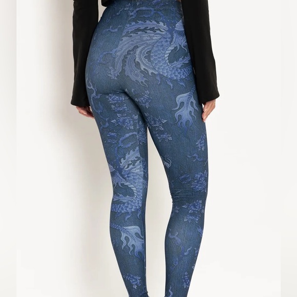 Blackmilk “DRAGON RISING DENIM HWMF LEGGINGS - LIMITED” Size Medium M NWT - Picture 6 of 16